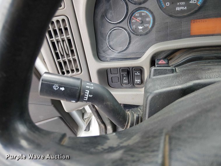 image for item EE5250 2012 International MA035 digger derrick truck