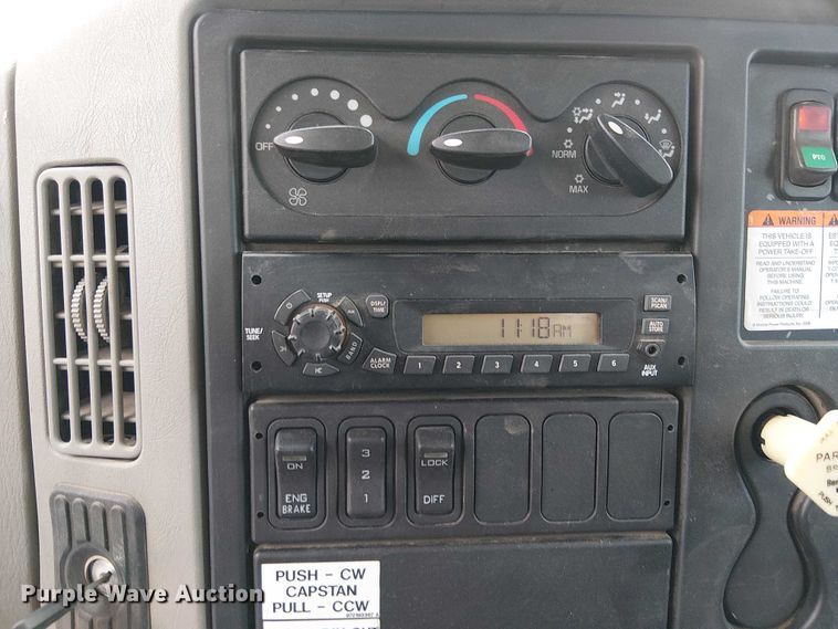 image for item EE5250 2012 International MA035 digger derrick truck