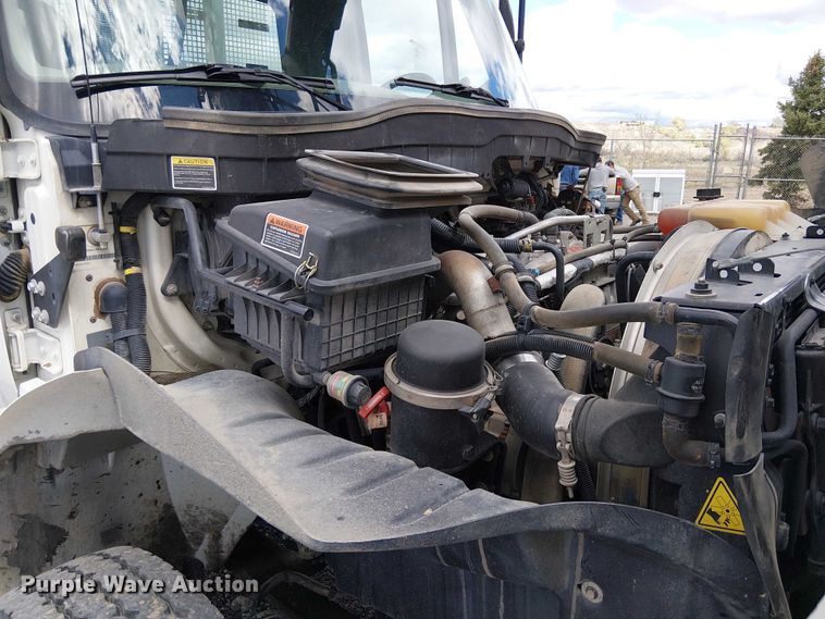 image for item EE5250 2012 International MA035 digger derrick truck