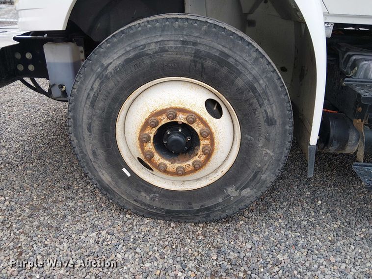 image for item EE5250 2012 International MA035 digger derrick truck