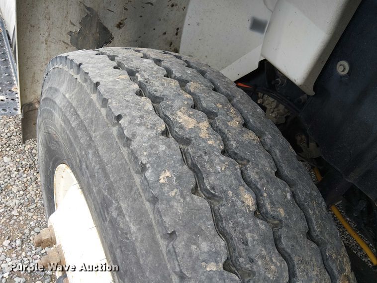 image for item EE5250 2012 International MA035 digger derrick truck