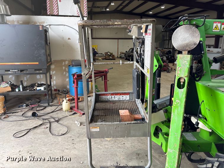 image for item EF1019 Nifty SD34TNifty boom lift