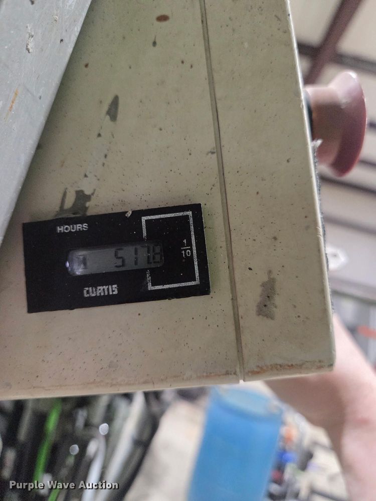 image for item EF1019 Nifty SD34TNifty boom lift