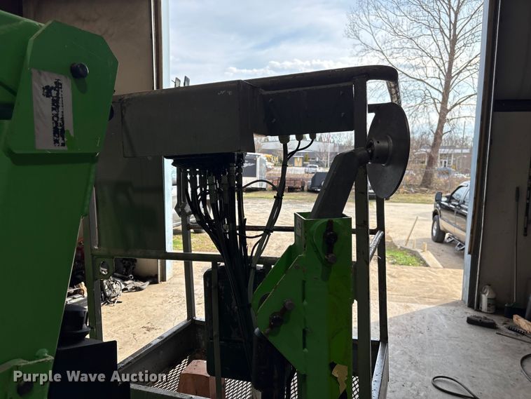 image for item EF1019 Nifty SD34TNifty boom lift