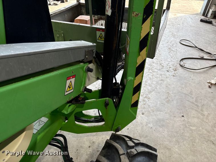 image for item EF1019 Nifty SD34TNifty boom lift