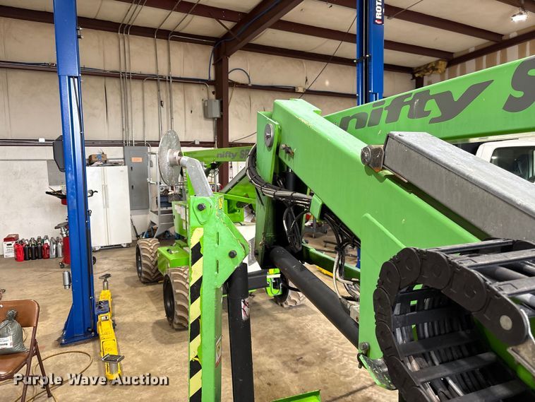image for item EF1019 Nifty SD34TNifty boom lift