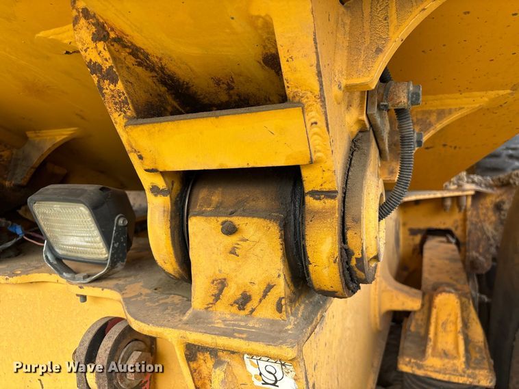 image for item EF1041 2007 Volvo A30D articulated haul truck