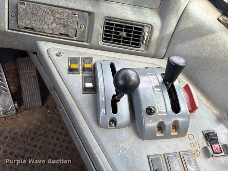 image for item EF1041 2007 Volvo A30D articulated haul truck