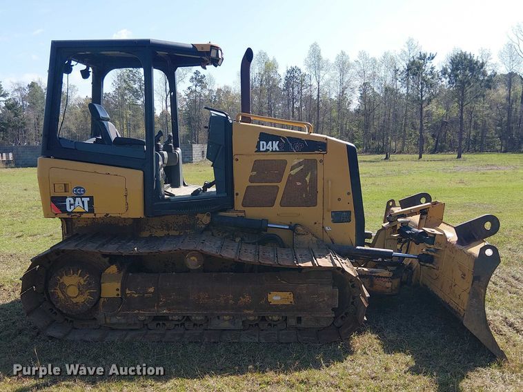 image for item EF1042 2015 Caterpillar D4K2 dozer