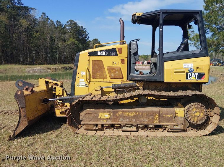 image for item EF1042 2015 Caterpillar D4K2 dozer