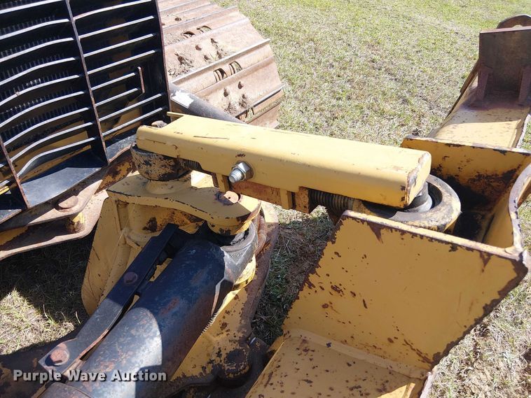 image for item EF1042 2015 Caterpillar D4K2 dozer