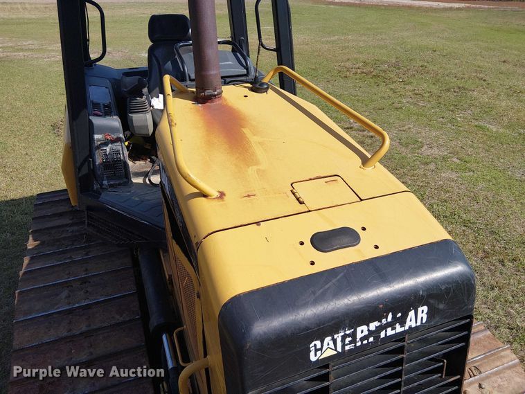 image for item EF1042 2015 Caterpillar D4K2 dozer