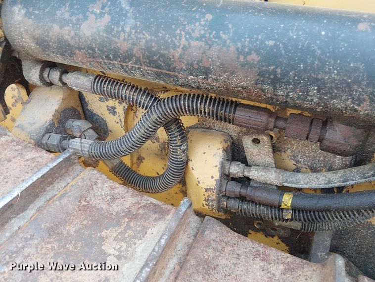 image for item EF1042 2015 Caterpillar D4K2 dozer