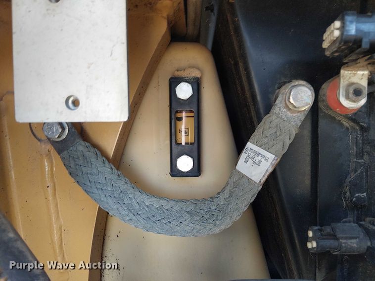 image for item EF1042 2015 Caterpillar D4K2 dozer