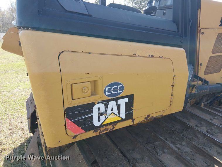 image for item EF1042 2015 Caterpillar D4K2 dozer