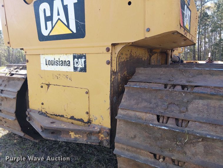 image for item EF1042 2015 Caterpillar D4K2 dozer
