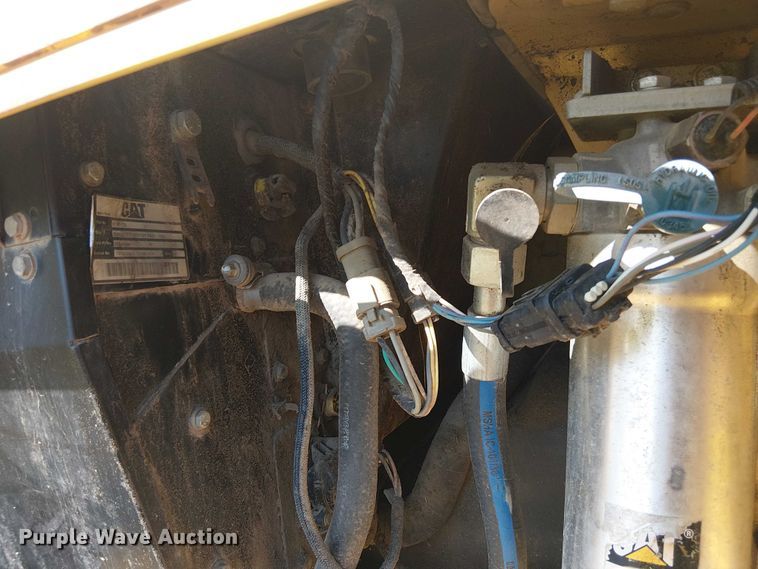 image for item EF1042 2015 Caterpillar D4K2 dozer