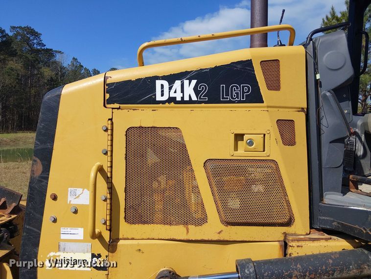 image for item EF1042 2015 Caterpillar D4K2 dozer
