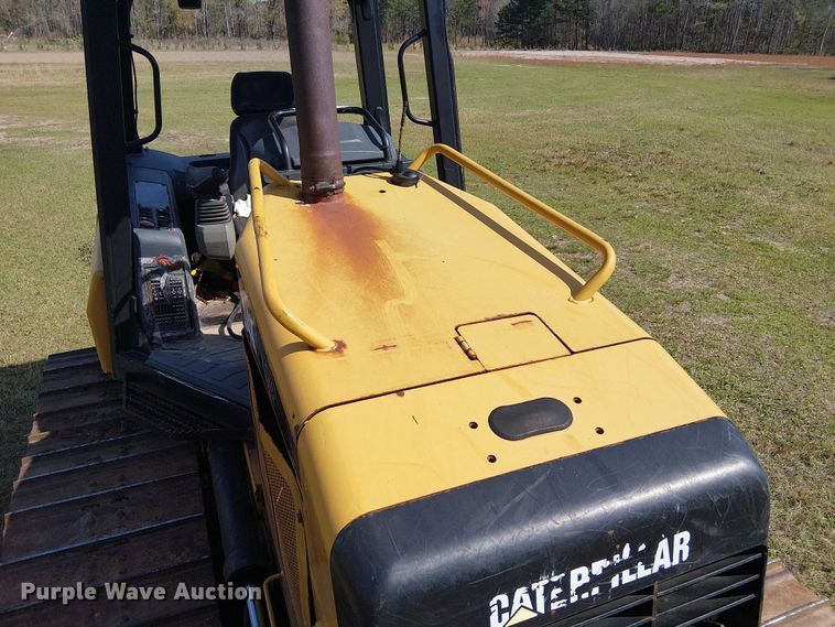 image for item EF1042 2015 Caterpillar D4K2 dozer