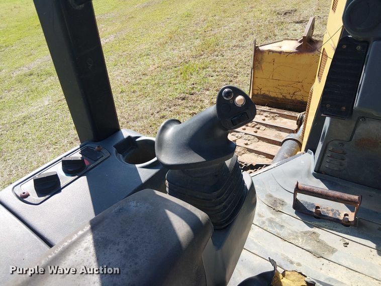 image for item EF1042 2015 Caterpillar D4K2 dozer