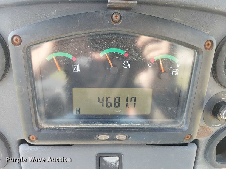 image for item EF1042 2015 Caterpillar D4K2 dozer