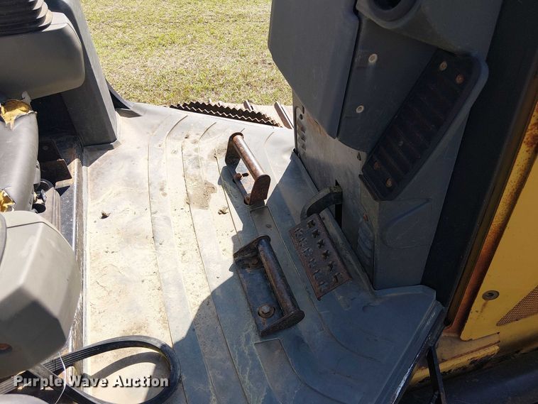 image for item EF1042 2015 Caterpillar D4K2 dozer