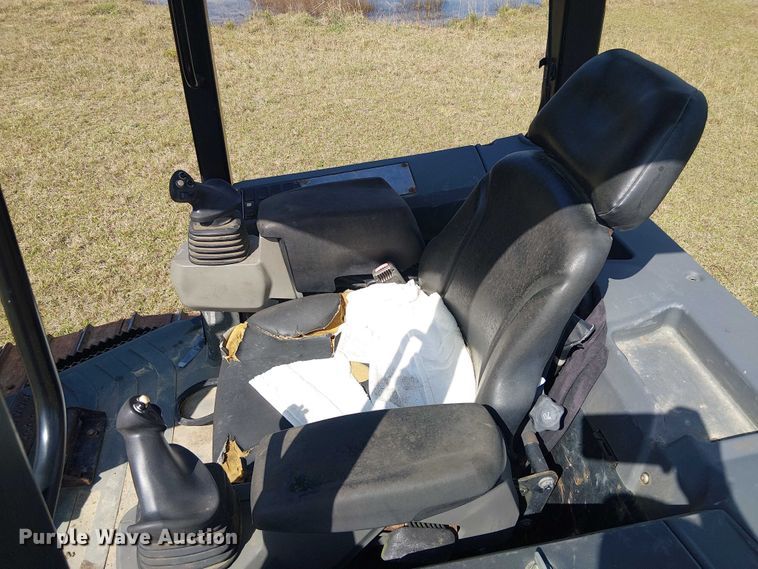 image for item EF1042 2015 Caterpillar D4K2 dozer