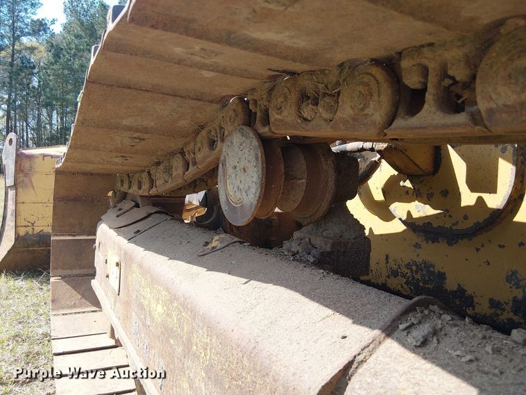 image for item EF1042 2015 Caterpillar D4K2 dozer