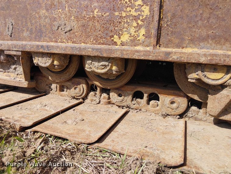 image for item EF1042 2015 Caterpillar D4K2 dozer