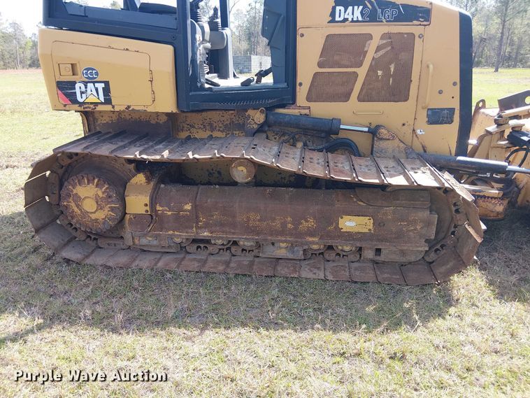 image for item EF1042 2015 Caterpillar D4K2 dozer