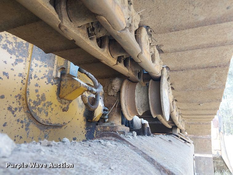 image for item EF1042 2015 Caterpillar D4K2 dozer