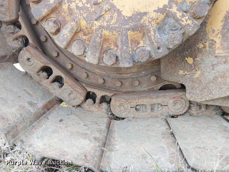 image for item EF1042 2015 Caterpillar D4K2 dozer