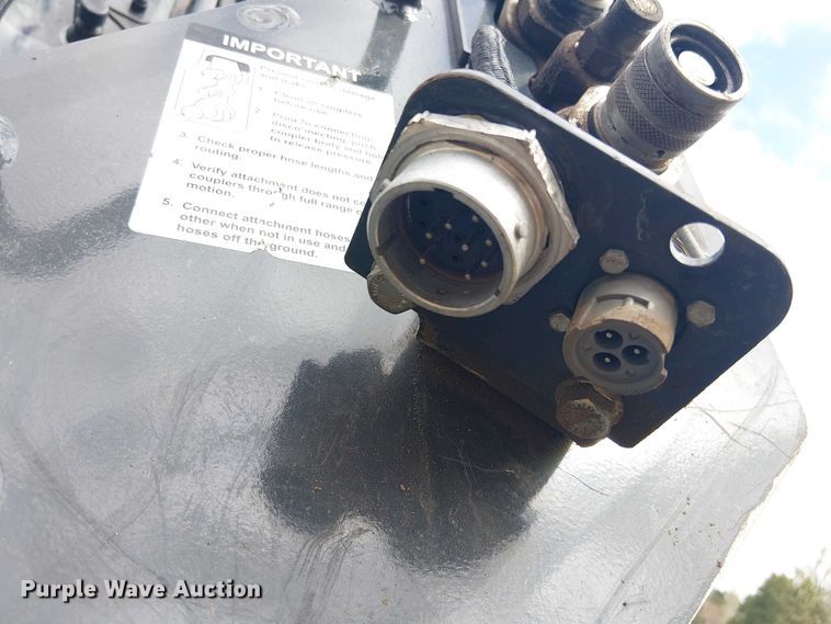 image for item EF1043 2024 John Deere 325G tracked skid steer loader