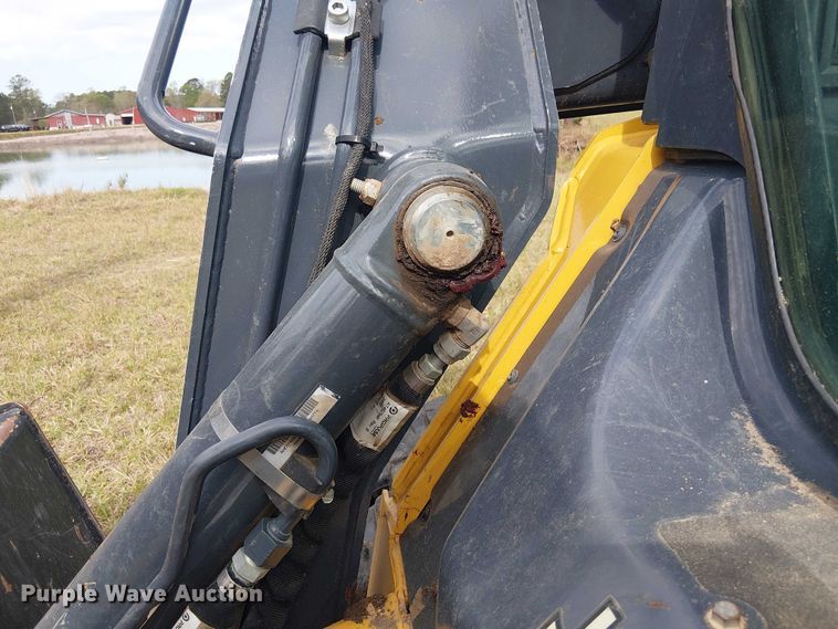 image for item EF1043 2024 John Deere 325G tracked skid steer loader