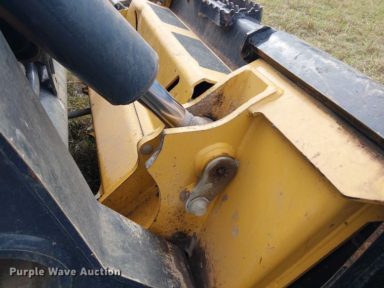 image for item EF1043 2024 John Deere 325G tracked skid steer loader