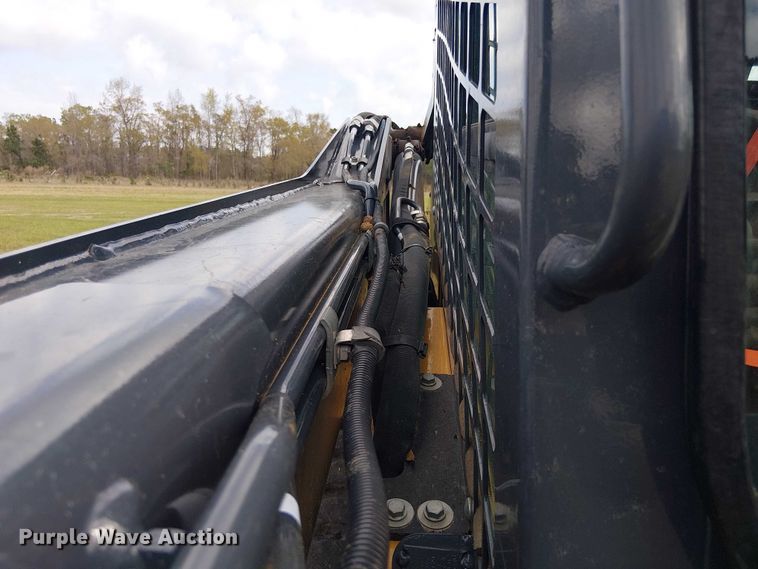 image for item EF1043 2024 John Deere 325G tracked skid steer loader