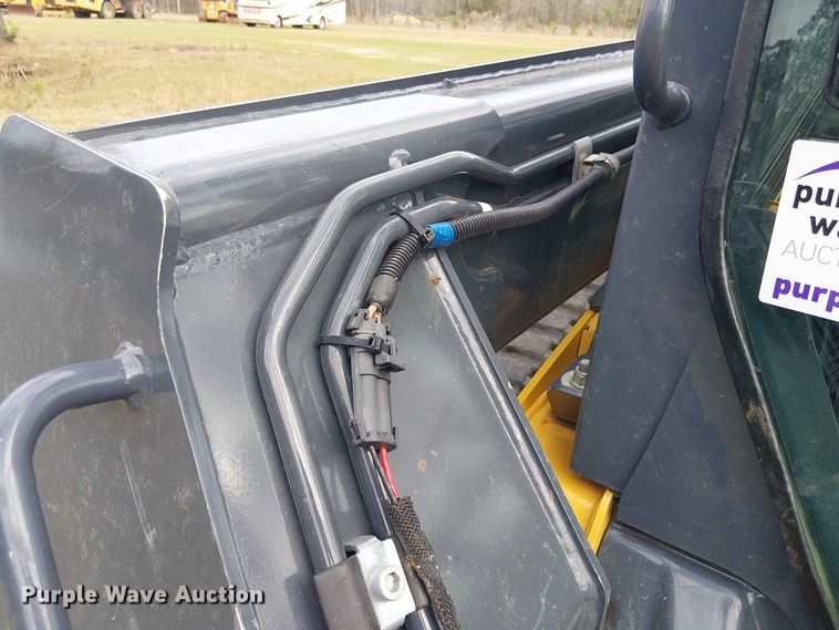 image for item EF1043 2024 John Deere 325G tracked skid steer loader