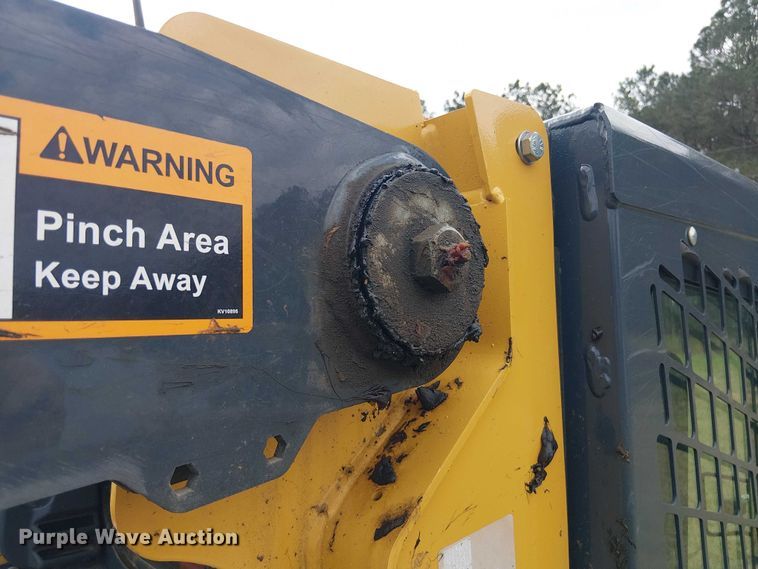 image for item EF1043 2024 John Deere 325G tracked skid steer loader