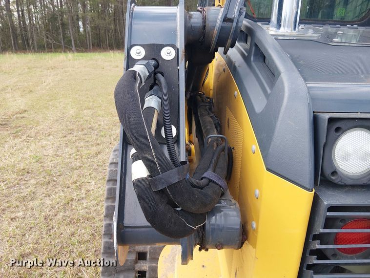 image for item EF1043 2024 John Deere 325G tracked skid steer loader