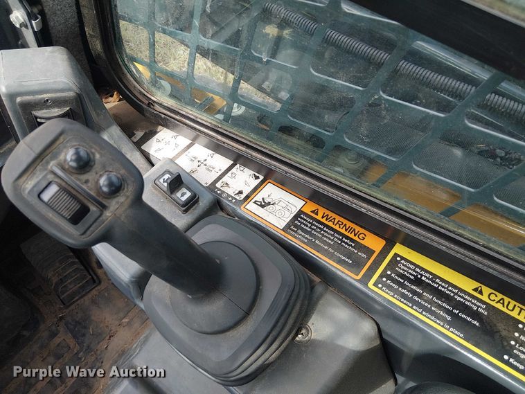 image for item EF1043 2024 John Deere 325G tracked skid steer loader