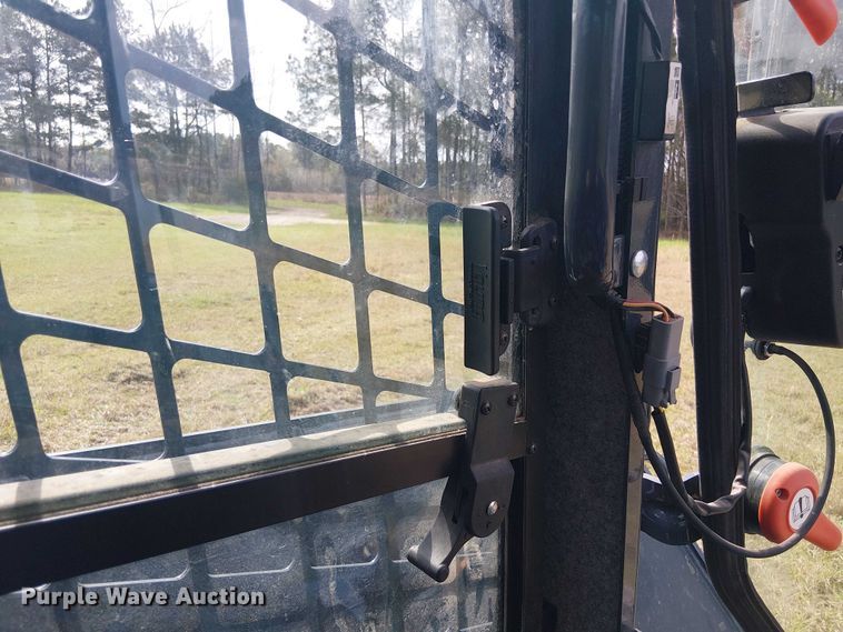 image for item EF1043 2024 John Deere 325G tracked skid steer loader