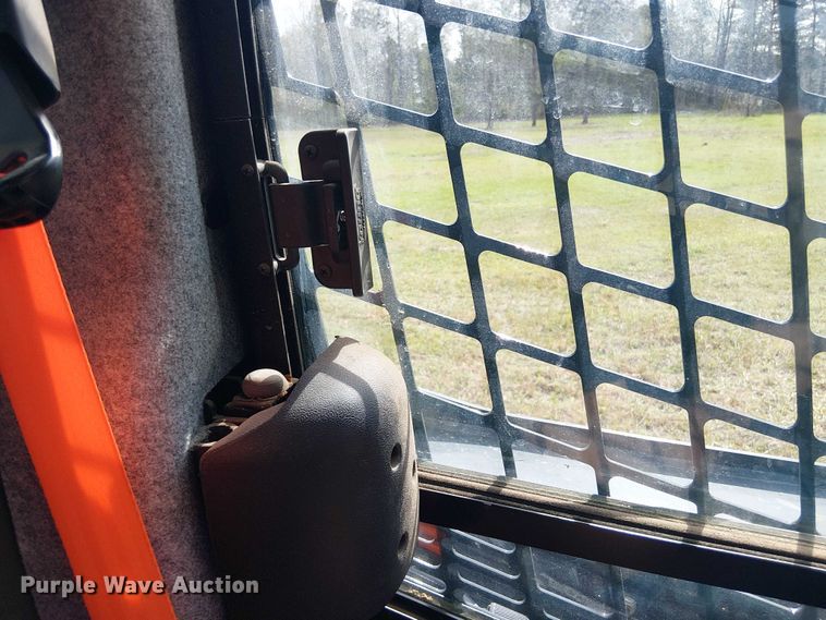 image for item EF1043 2024 John Deere 325G tracked skid steer loader