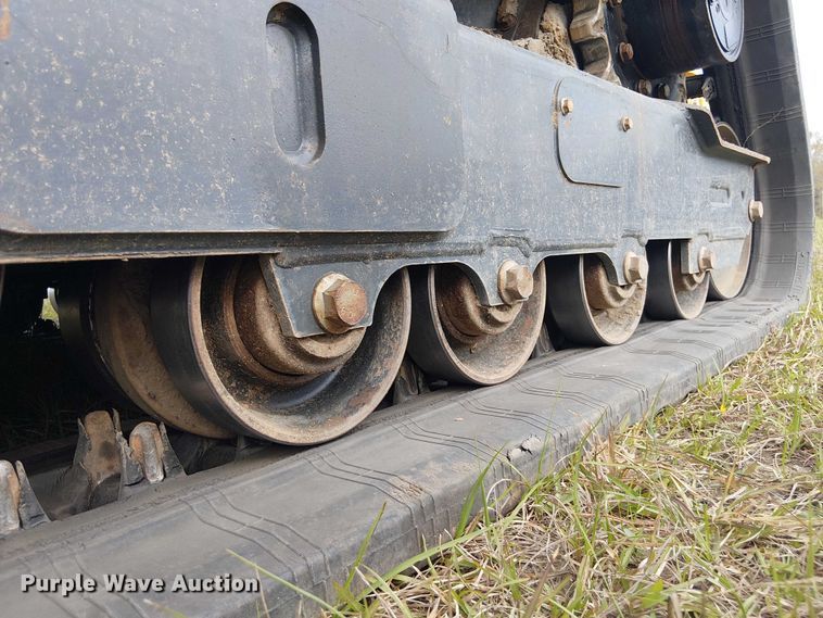 image for item EF1043 2024 John Deere 325G tracked skid steer loader