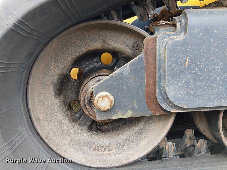 image for item EF1043 2024 John Deere 325G tracked skid steer loader