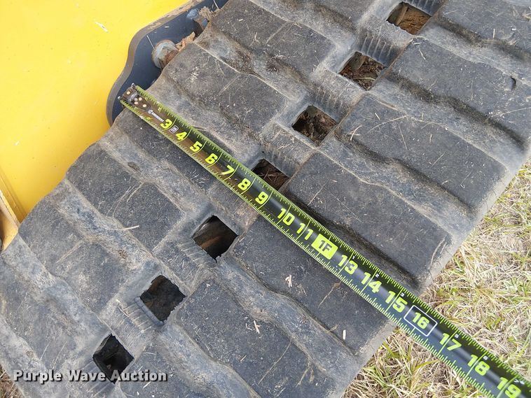 image for item EF1043 2024 John Deere 325G tracked skid steer loader