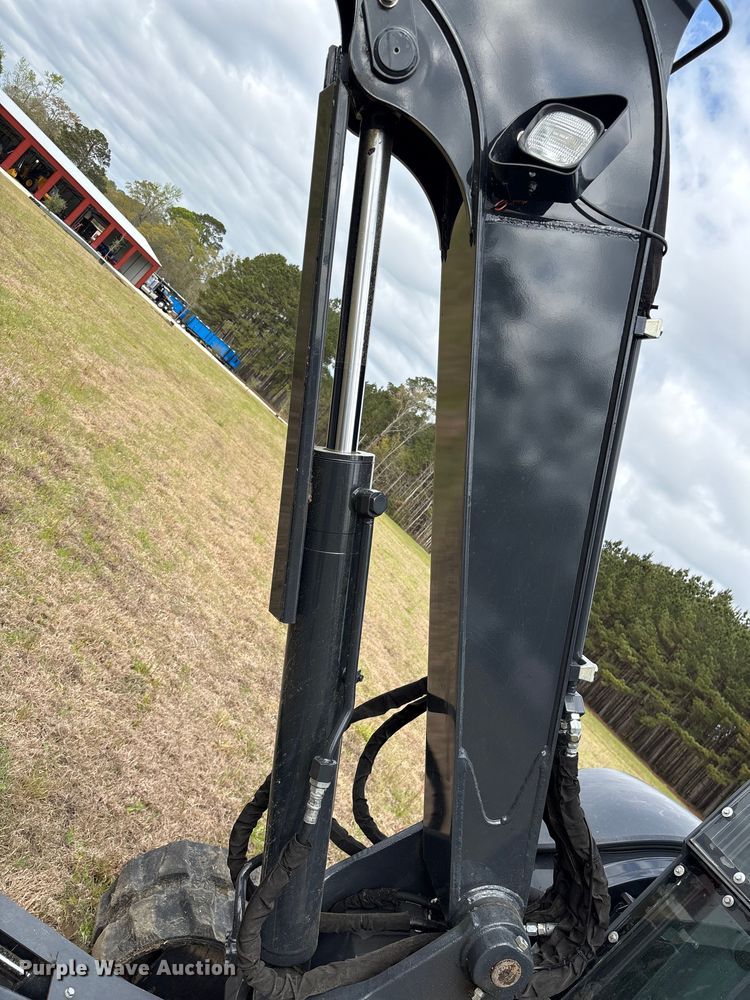 image for item EF1046 2022 John Deere 60G mini excavator