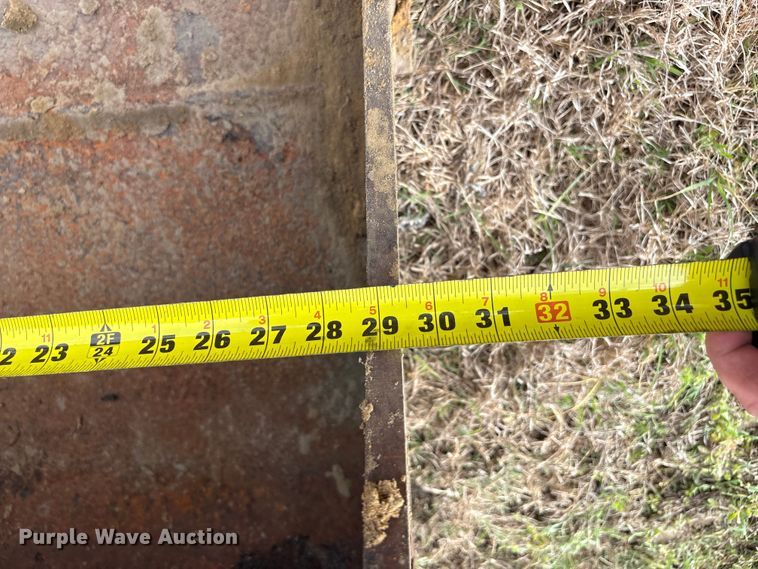 image for item EF1046 2022 John Deere 60G mini excavator