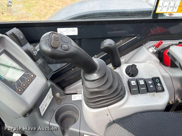 image for item EF1046 2022 John Deere 60G mini excavator