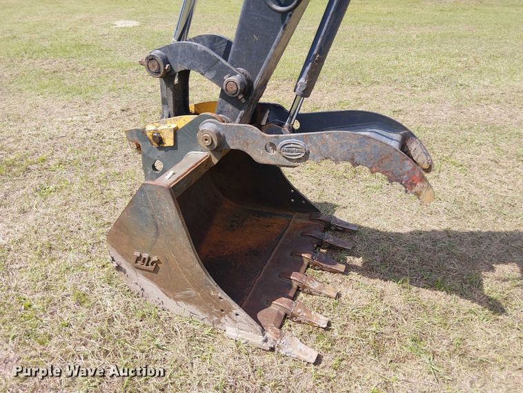 image for item EF1047 2020 John Deere 60G mini excavator