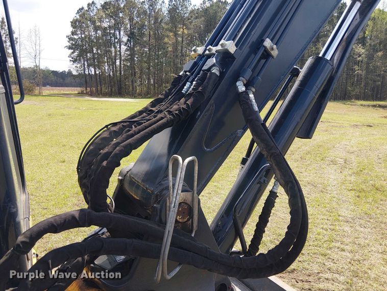 image for item EF1047 2020 John Deere 60G mini excavator